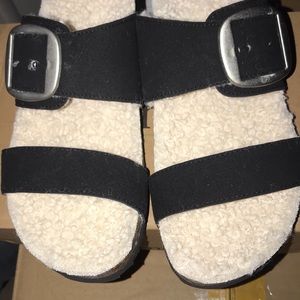 New Bjorndal Sandles Size 9 nice